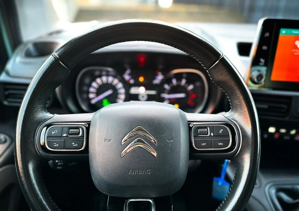 Citroen Berlingo cena 62500 przebieg: 155000, rok produkcji 2018 z Łódź małe 466